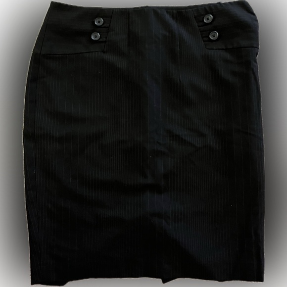 The Limited Dresses & Skirts - Women's black pencil skirt from the Limited Size 8 - EUC